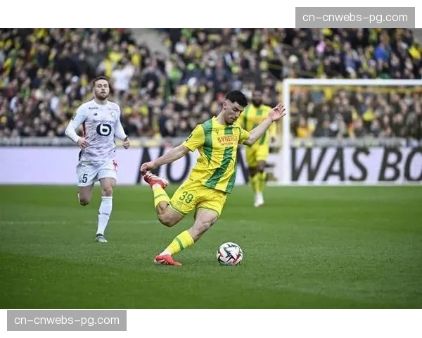 深度分析：为何本赛季法甲中下游球队普遍采用五后卫以保护肋部？