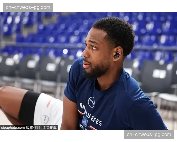 通讯：从濒临降级到闯入欧战，吉罗纳队主教练米歇尔获西甲赛季最佳教练